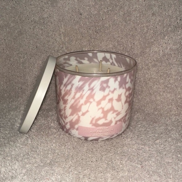 Bath & Body Works White Barn HOT PINK COCOA 3-Wick Candle​ - Picture 1 of 2